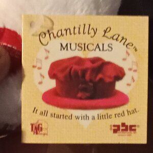 Chantilly Lane, singing bear :"Roxie"